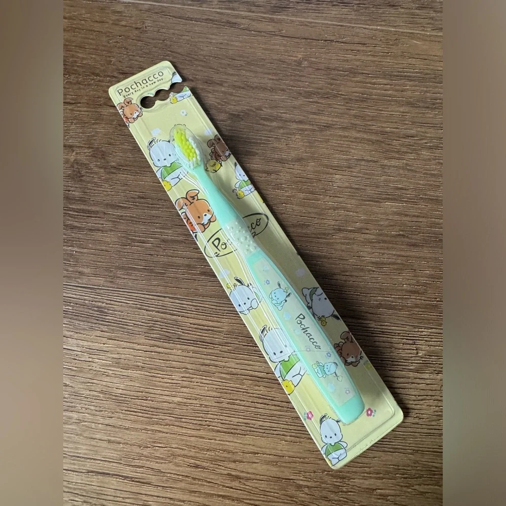 SANRIO-NWT 3 Piece Character Toothbrush Bundle-Hello Kitty, My Melody, Pochacco